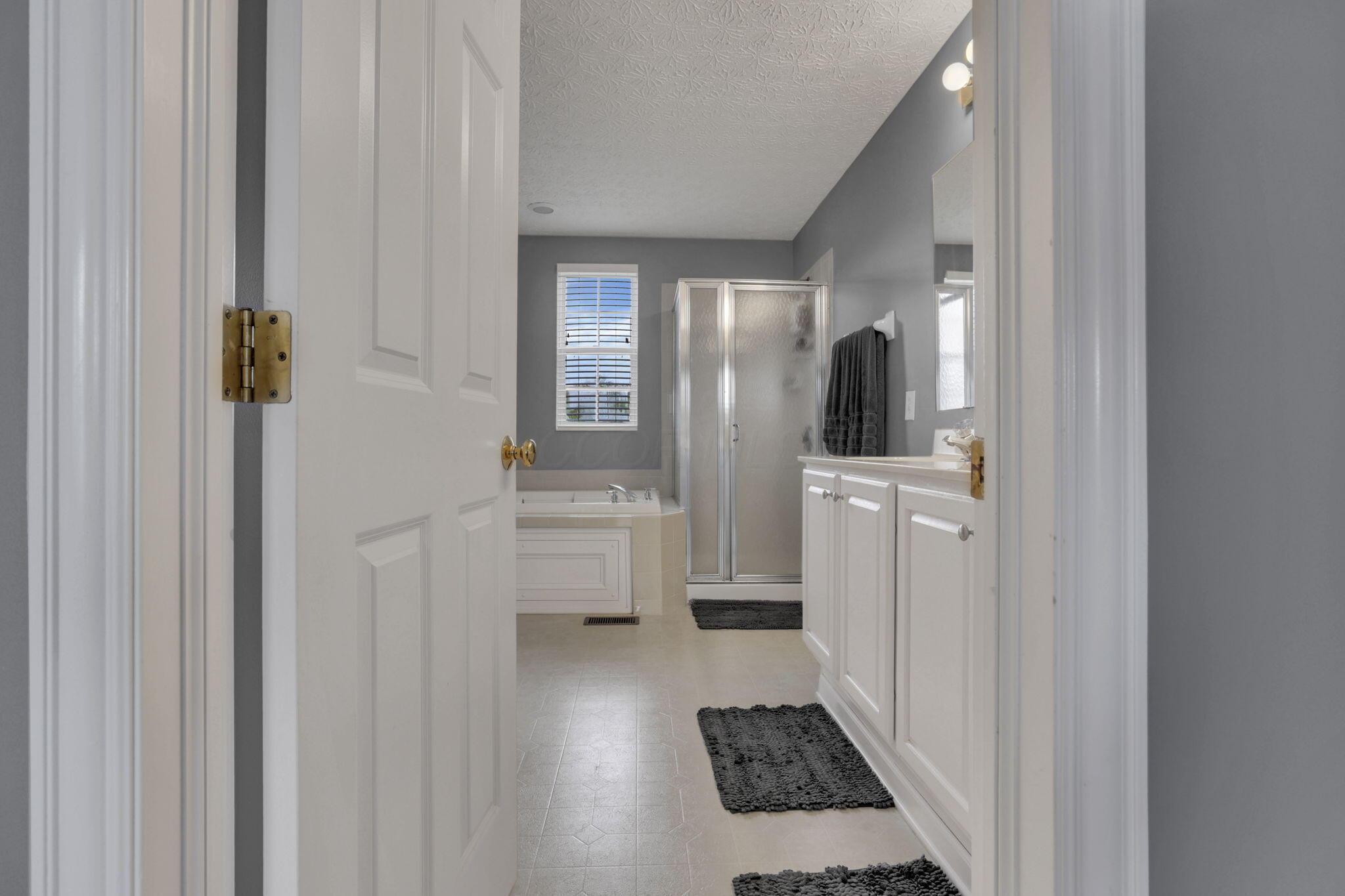 6121 Preve Ridge Drive New Albany, OH 43054 - Photo 24 of 46 35-web-or-mls-4E7A3063