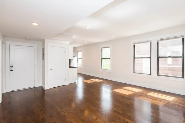 $4,995 | 24 Clary Street, Unit 2R, Cambridge, MA 02139