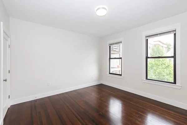 $4,995 | 24 Clary Street, Unit 2R, Cambridge, MA 02139