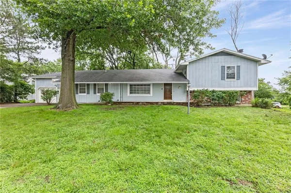 $260,000 | 3216 West 22nd Court, Lawrence, KS 66047