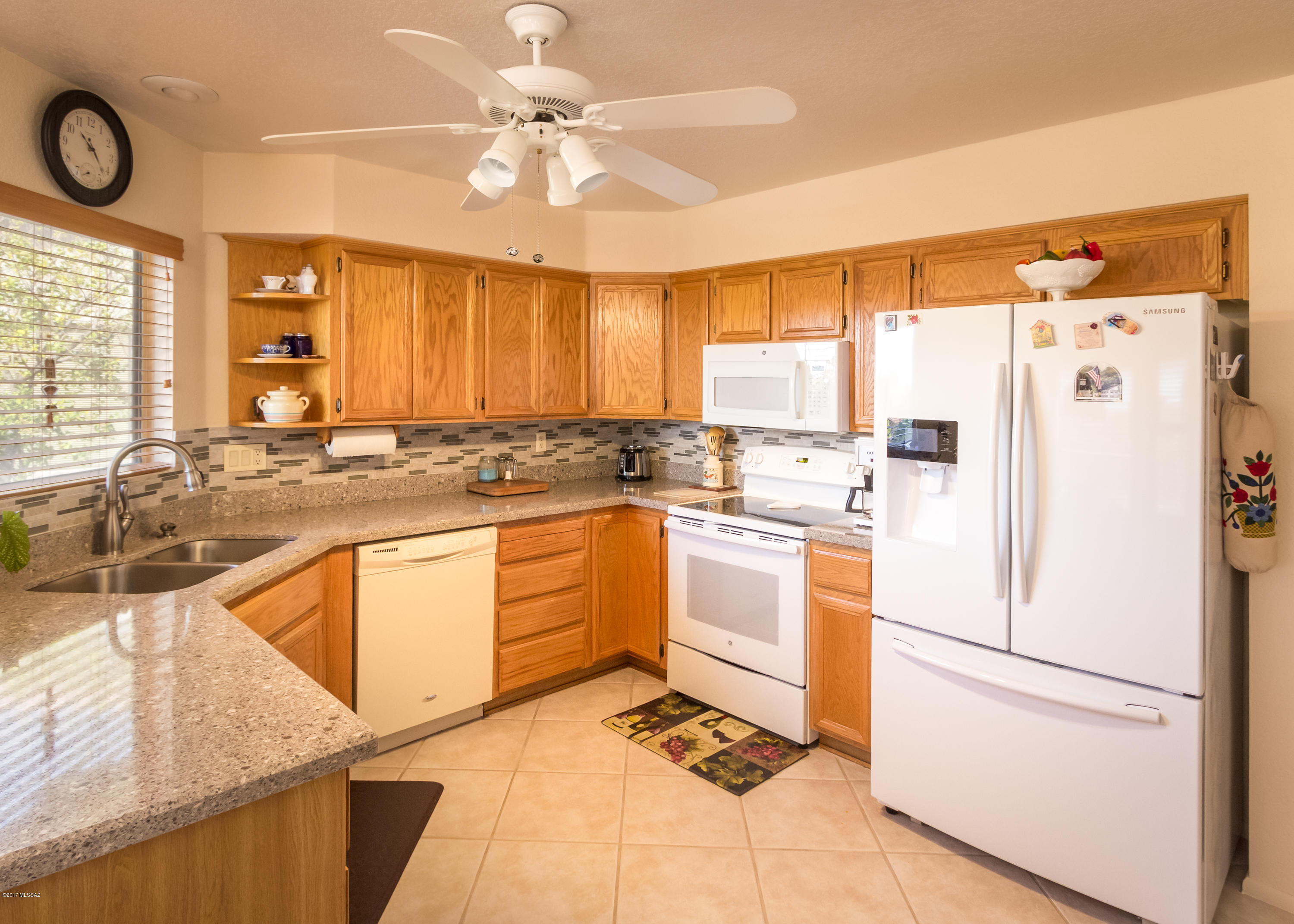 980 East Rising Sun Drive Oro Valley, AZ 85755 - Photo 3 of 32