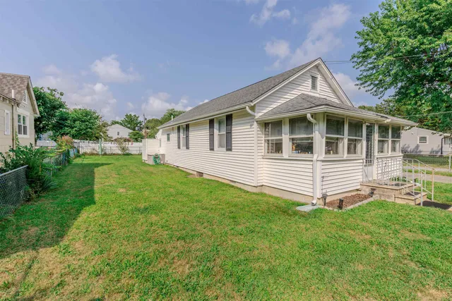 $329,000 | 39 West New Jersey, Villas, NJ 08251