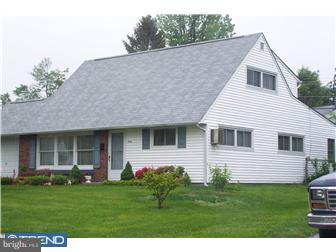 40 Tulip Tree Road Levittown, PA 19056 - Photo 2 of 12 Exterior Front