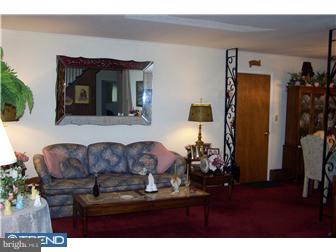 40 Tulip Tree Road Levittown, PA 19056 - Photo 3 of 12 Living Room