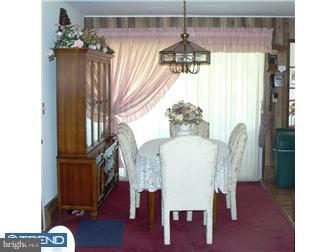 40 Tulip Tree Road Levittown, PA 19056 - Photo 5 of 12 Dining Room