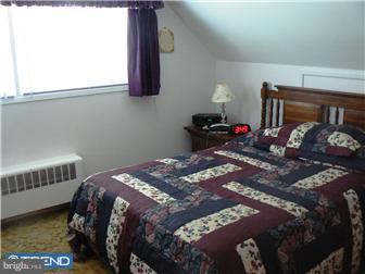 40 Tulip Tree Road Levittown, PA 19056 - Photo 8 of 12 Great Room