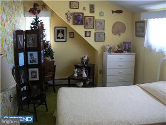 40 Tulip Tree Road Levittown, PA 19056 - Photo 9 of 12 Bedroom
