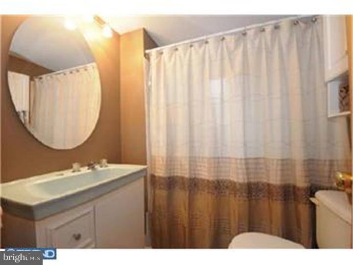 1830 Addison Street Philadelphia, PA 19146 - Photo 17 of 20 Bathroom