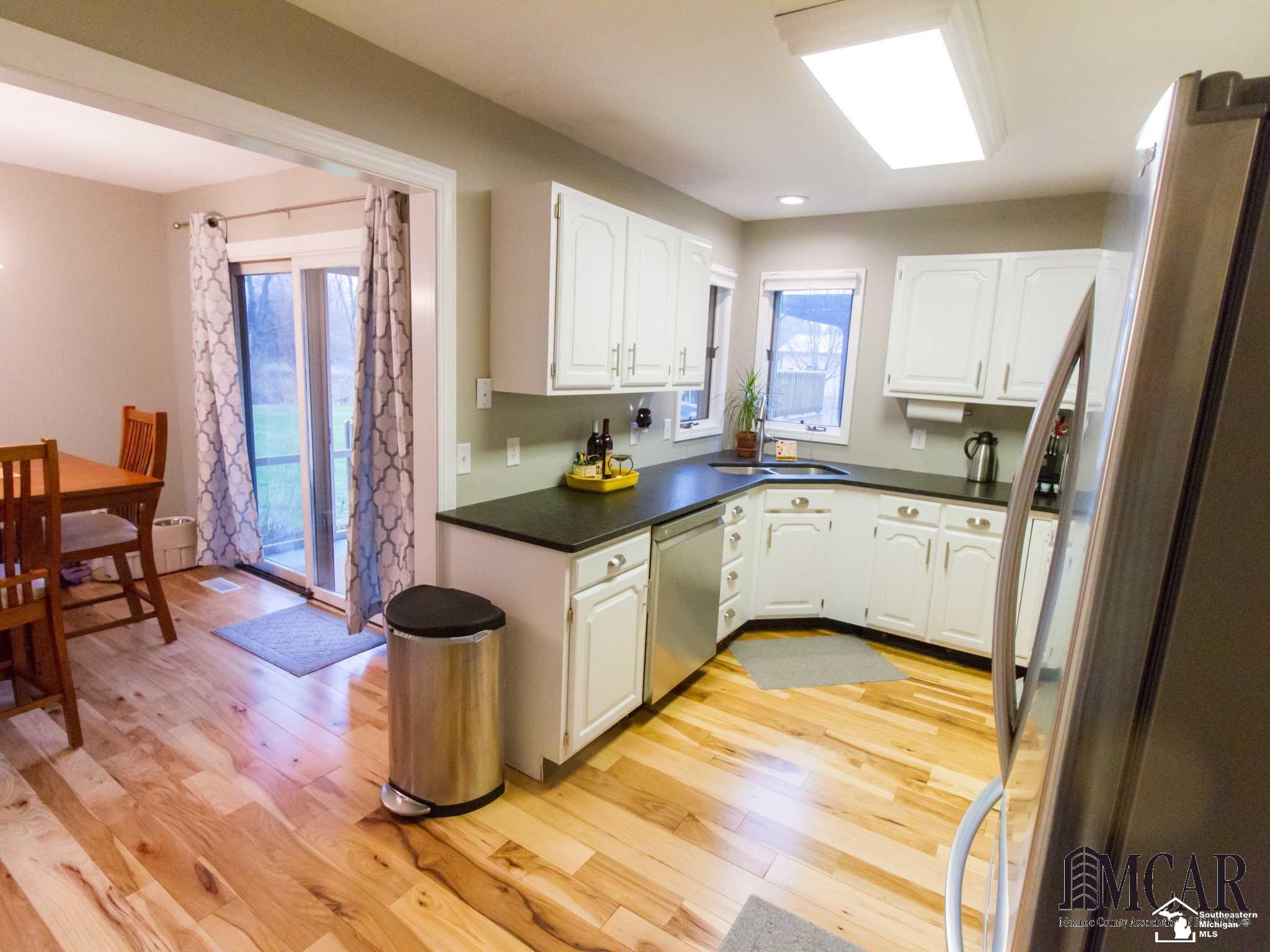 5830 Douglas Road Ida, MI 48140 - Photo 11 of 42 21438547-10.JPG