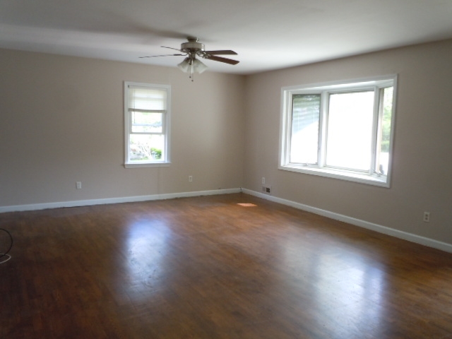 701 North Shellbark Road Muncie, IN 47304 - Photo 3 of 15