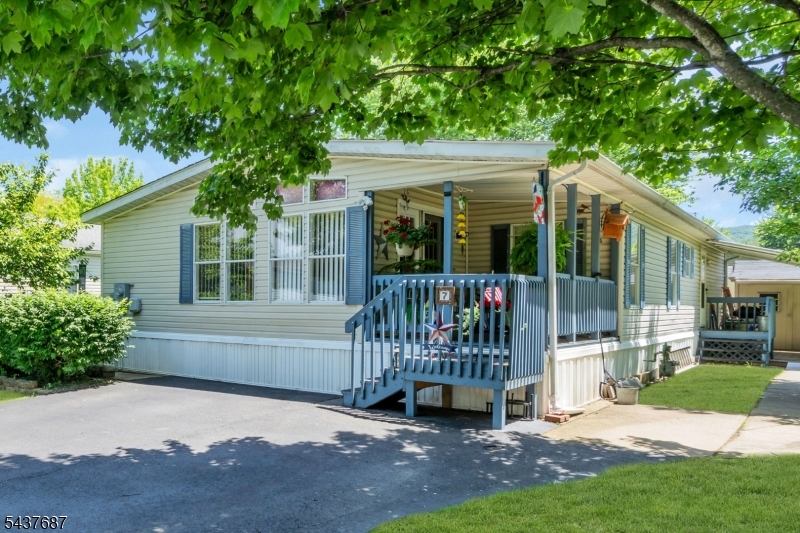 7 Post Belvidere, NJ 07823 - Photo 1 of 20