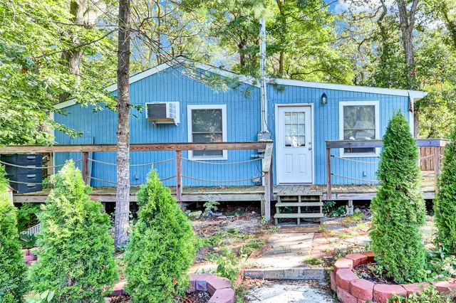 $159,990 | 28 Hillcrest Drive, Baiting Hollow, NY 11933