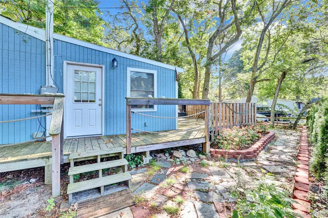 $159,990 | 28 Hillcrest Drive, Baiting Hollow, NY 11933