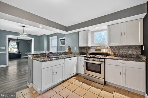 $201,800 | 82 Marple Avenue, Clifton Heights, PA 19018