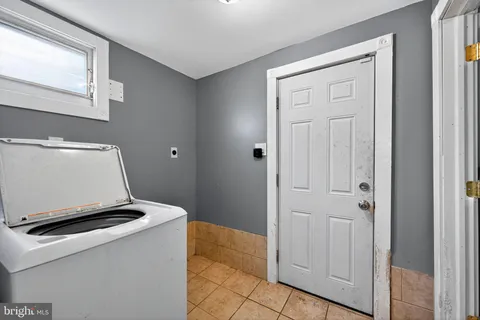 $201,800 | 82 Marple Avenue, Clifton Heights, PA 19018