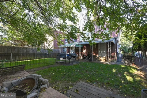 $201,800 | 82 Marple Avenue, Clifton Heights, PA 19018