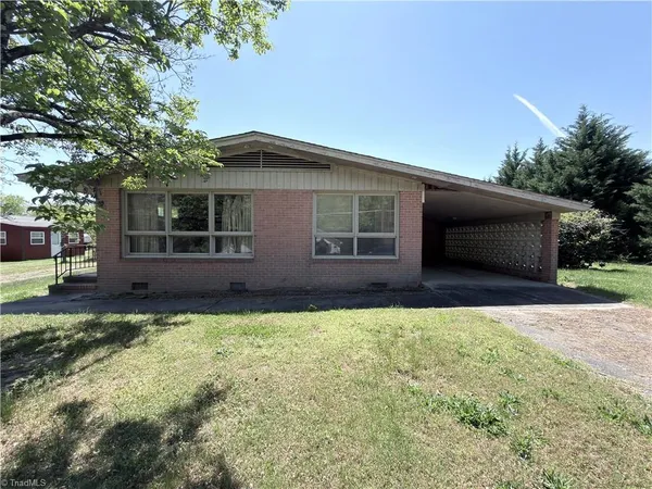 $135,000 | 325 Bluemont Road, Mount Airy, NC 27030