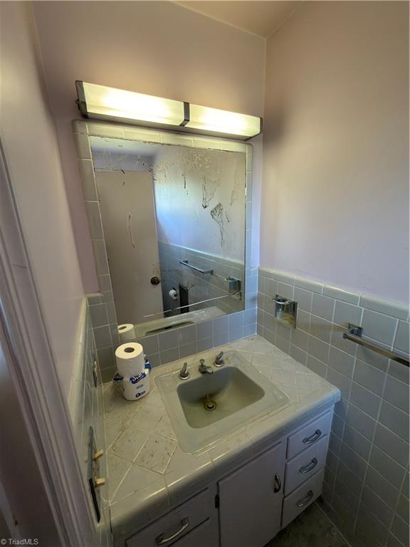 325 Bluemont Road Mount Airy, NC 27030 - Photo 21 of 34