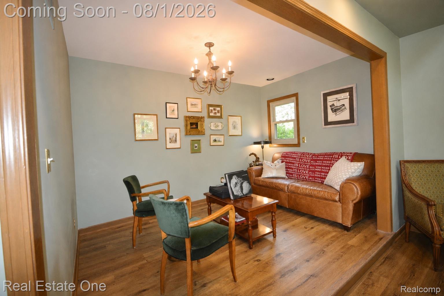 1370 Springwood Lane Rochester, MI 48309 - Photo 8 of 37 exec-feeb1bad-2a6a-4bab-a177-5588345c7d2a.jpeg