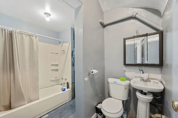 $175,000 | 8420 South Burley Avenue, Chicago, IL 60617