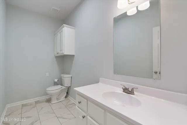 $349,900 | 361 Cherry Bark Lane, Courtland, MS 38620