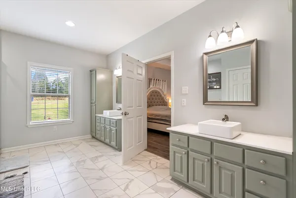 $349,900 | 361 Cherry Bark Lane, Courtland, MS 38620