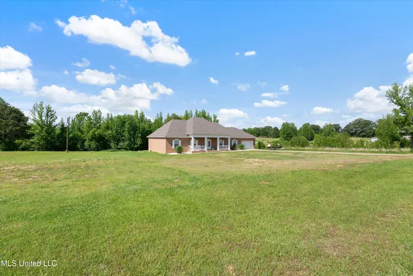 $349,900 | 361 Cherry Bark Lane, Courtland, MS 38620