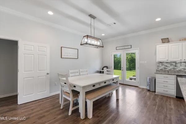 $349,900 | 361 Cherry Bark Lane, Courtland, MS 38620