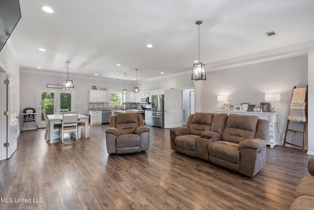 $349,900 | 361 Cherry Bark Lane, Courtland, MS 38620