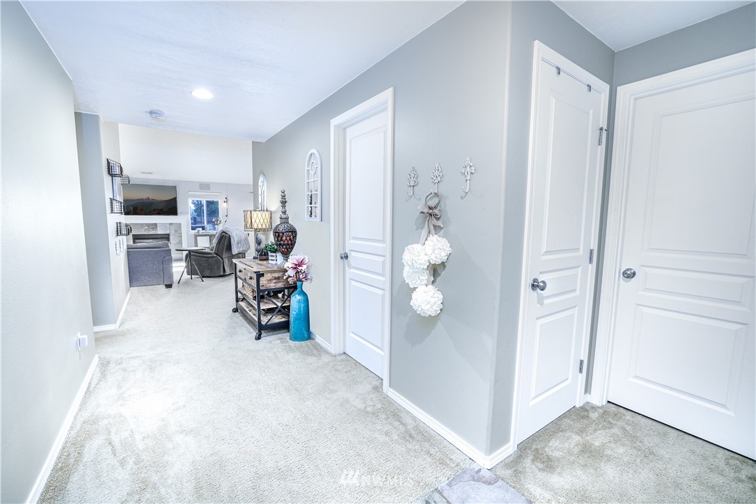 809 South Hamilton Road Moses Lake, WA 98837 - Photo 3 of 25 Gallery Image 3