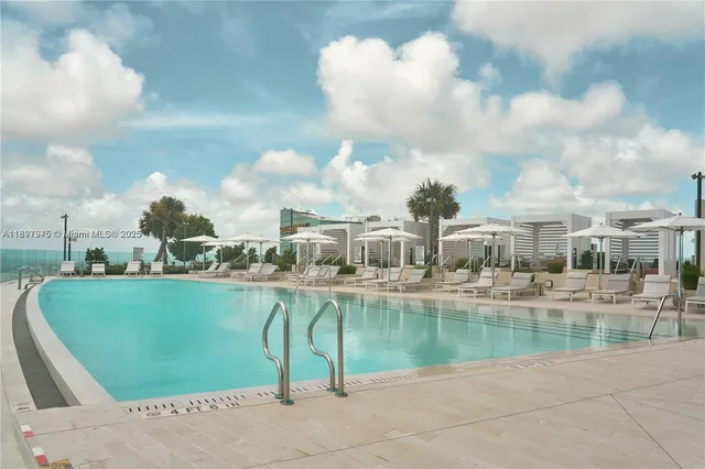 $20,000 | 300 Biscayne Blvd Way, Unit 2306, Miami, FL 33131