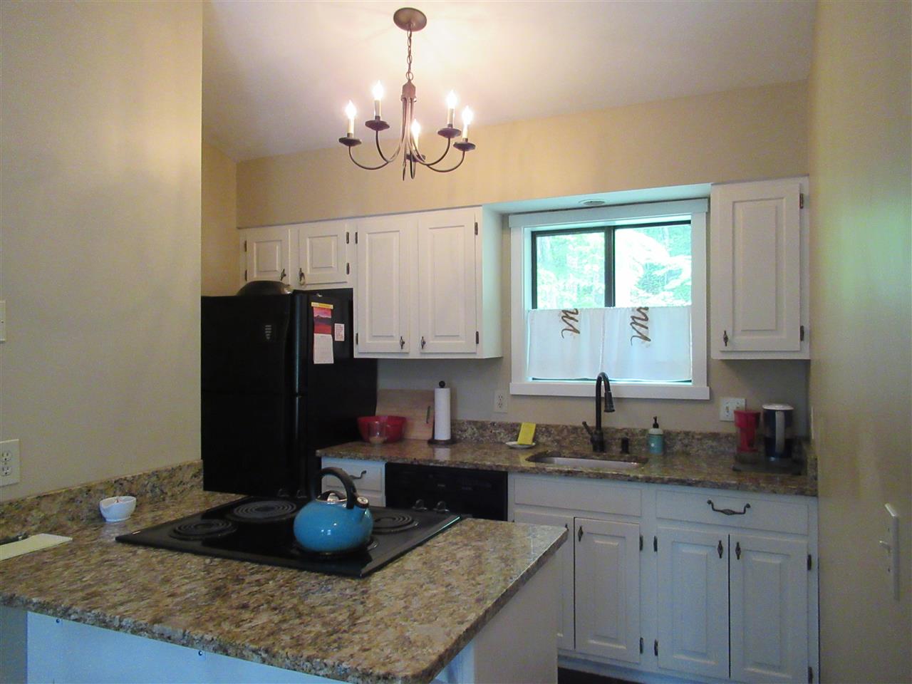 401 Old Quechee Road, Unit B Hartford, VT 05059 - Photo 6 of 9 Gallery Image 6