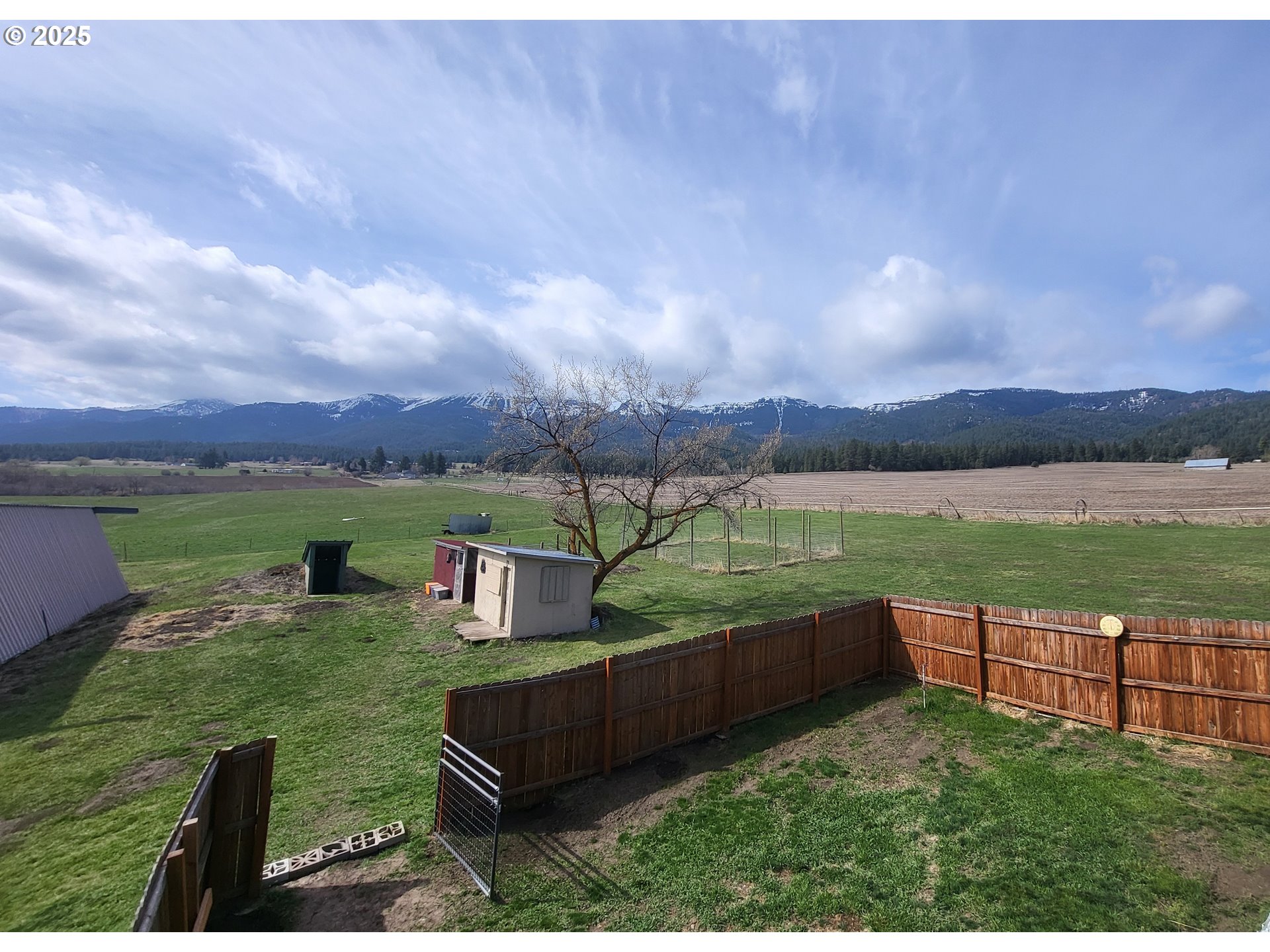 81202 Reavis Lane Enterprise, OR 97828 - Photo 13 of 44 a view of a garden with sitting area