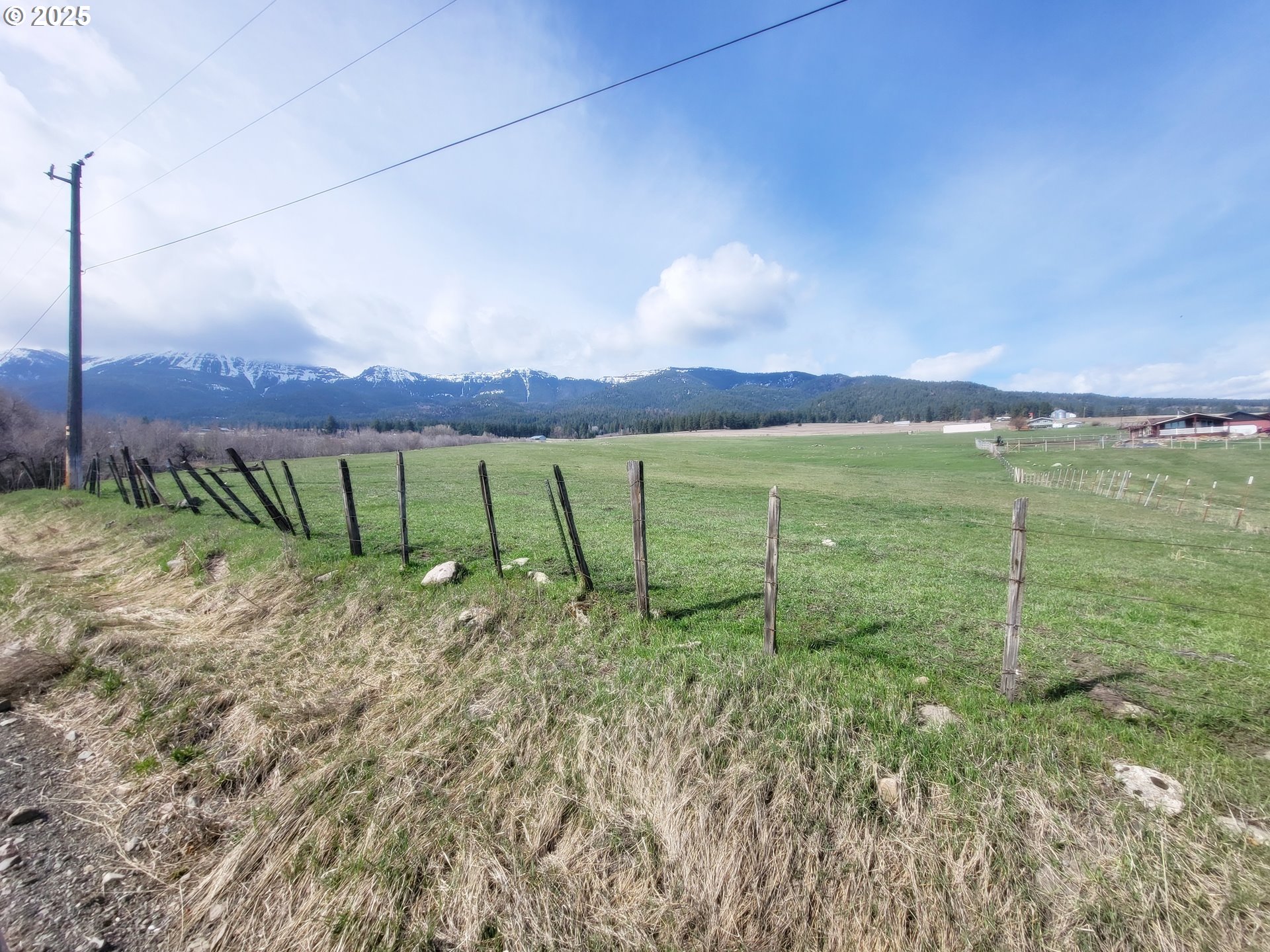 81202 Reavis Lane Enterprise, OR 97828 - Photo 14 of 44 a view of an outdoor space and a yard