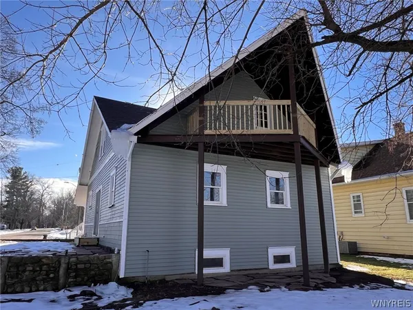 $199,900 | 8 Rix Place, Hanover, NY 14136