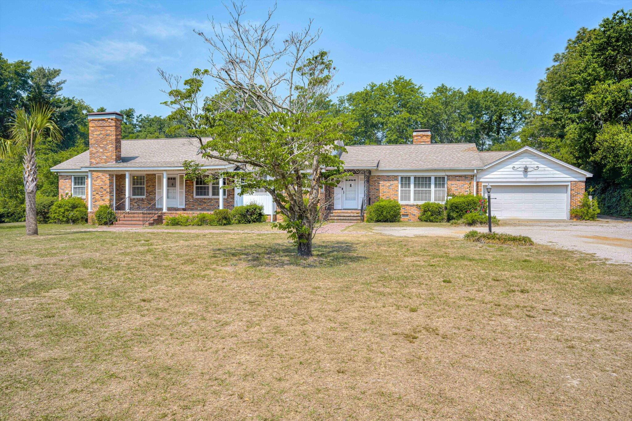 919 Wildwood Road Aiken, SC 29801 - Photo 3 of 34
