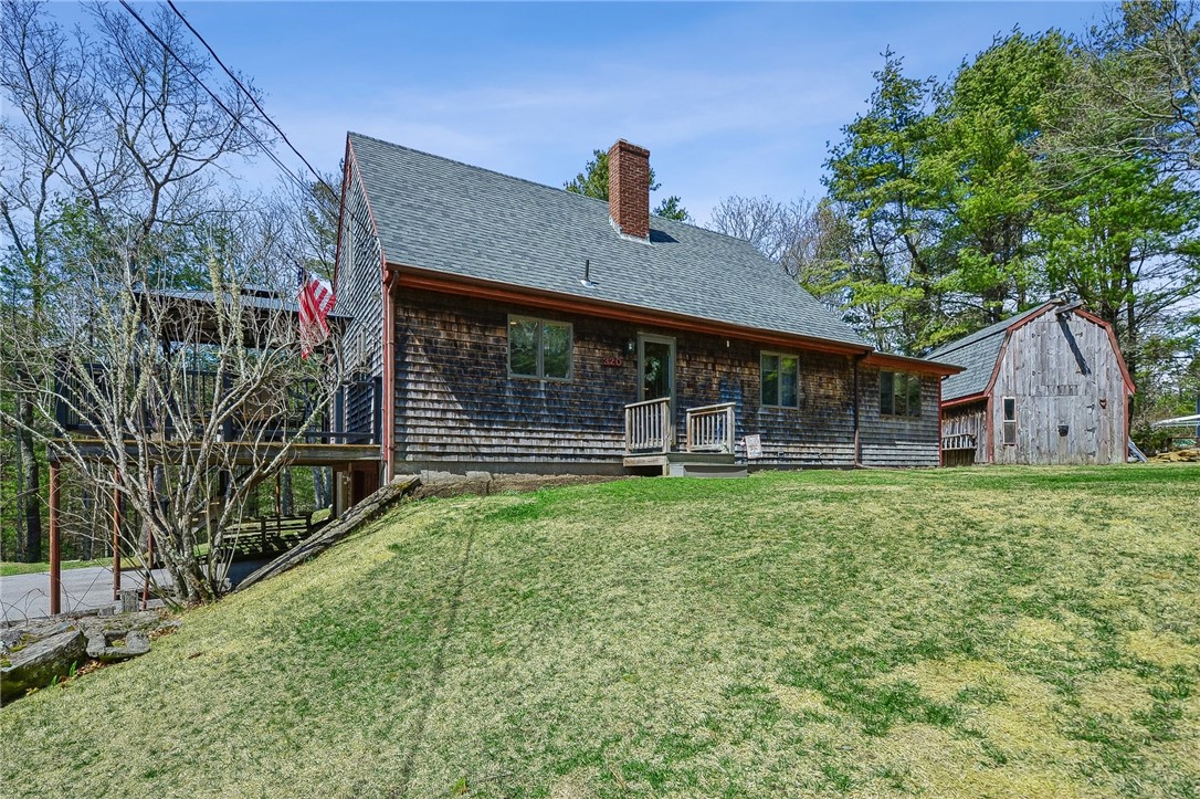 320 Shannock Road South Kingstown, RI 02879 - Photo 2 of 28