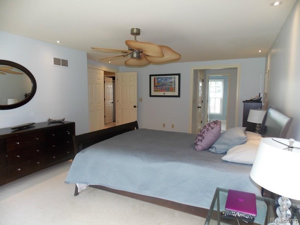 601 Augusta Drive Rochester, MI 48309 - Photo 21 of 34 Master Bedroom w/ Walk in Closet