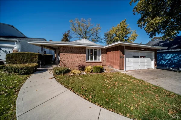 $288,500 | 110 Bellshire Lane, Syracuse, NY 13208