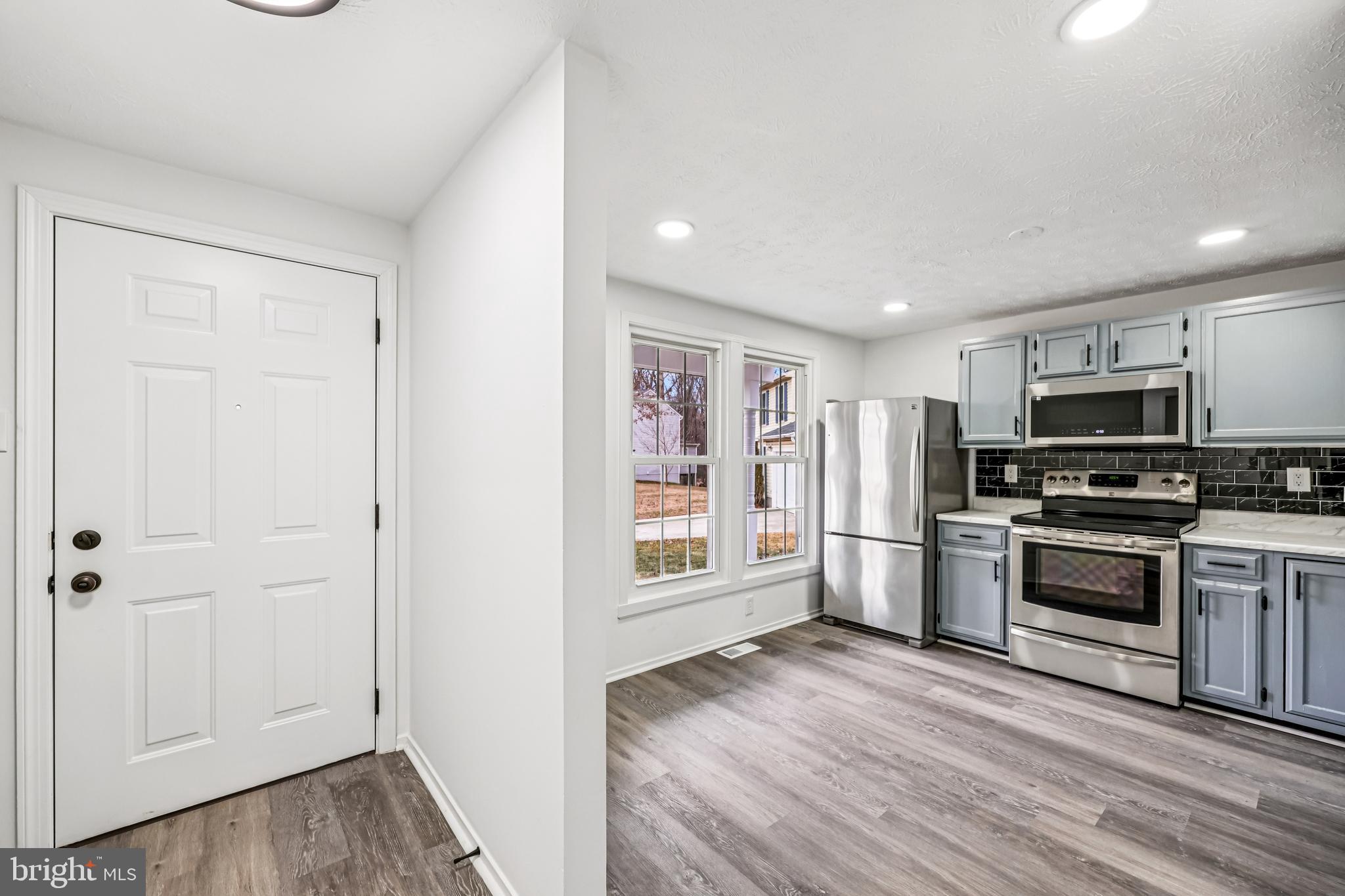 19603 Kilcreggan Way Gaithersburg, MD 20879 - Photo 5 of 34