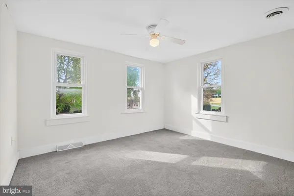 $319,900 | 2147 Cloverleaf Road, Mount Joy, PA 17552