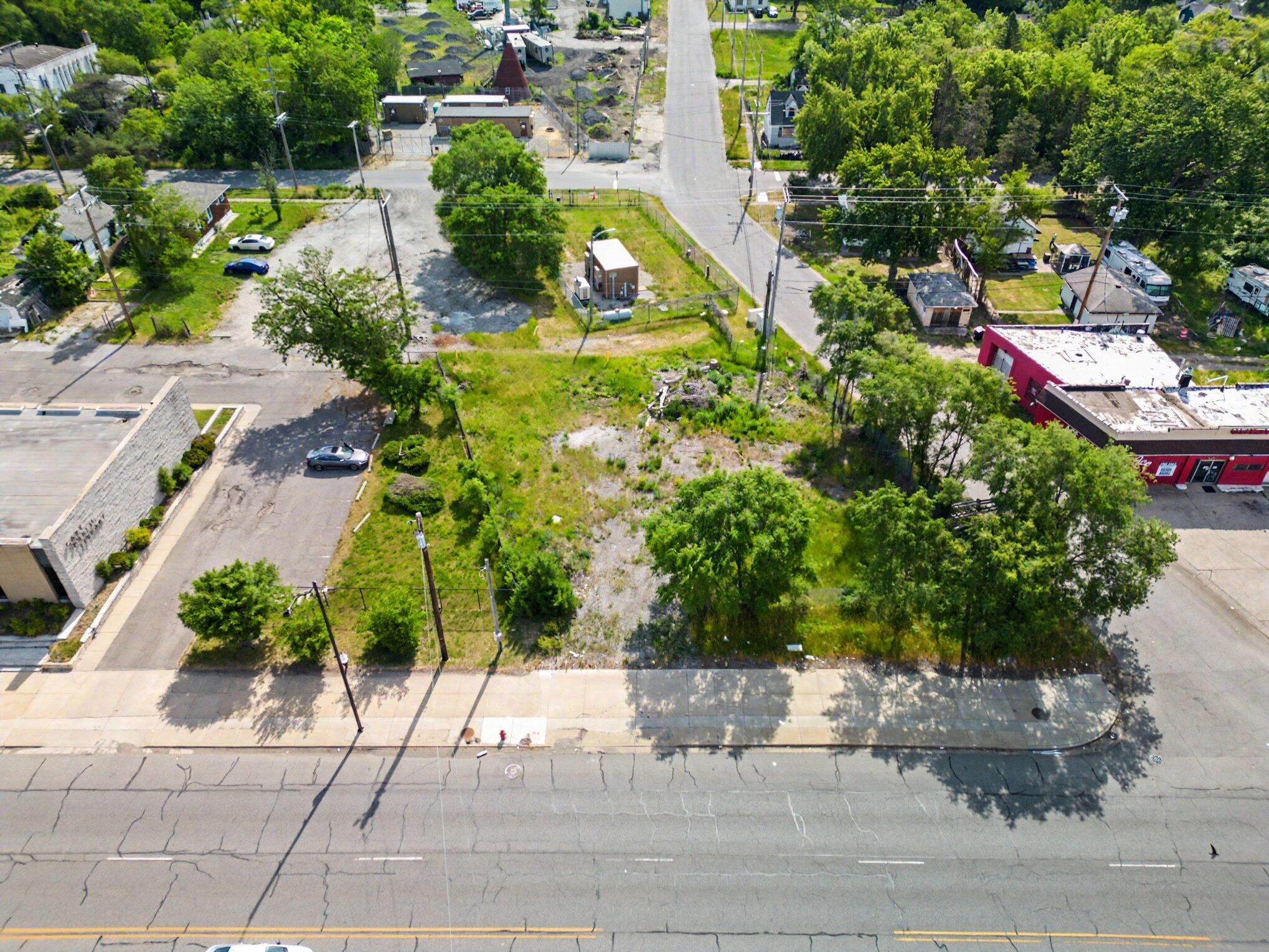 3989 Broadway Gary, IN 46409 - Photo 8 of 12 2038x1529