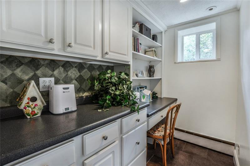 5449 Hardt Road Gibsonia, PA 15044 - Photo 8 of 24 Gallery Image 8