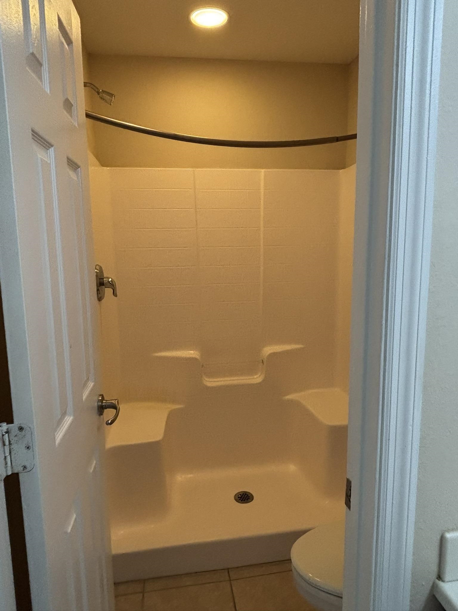 1320 Hendrix Road, Unit 406 Tallahassee, FL 32301 - Photo 37 of 39 Gallery Image 37