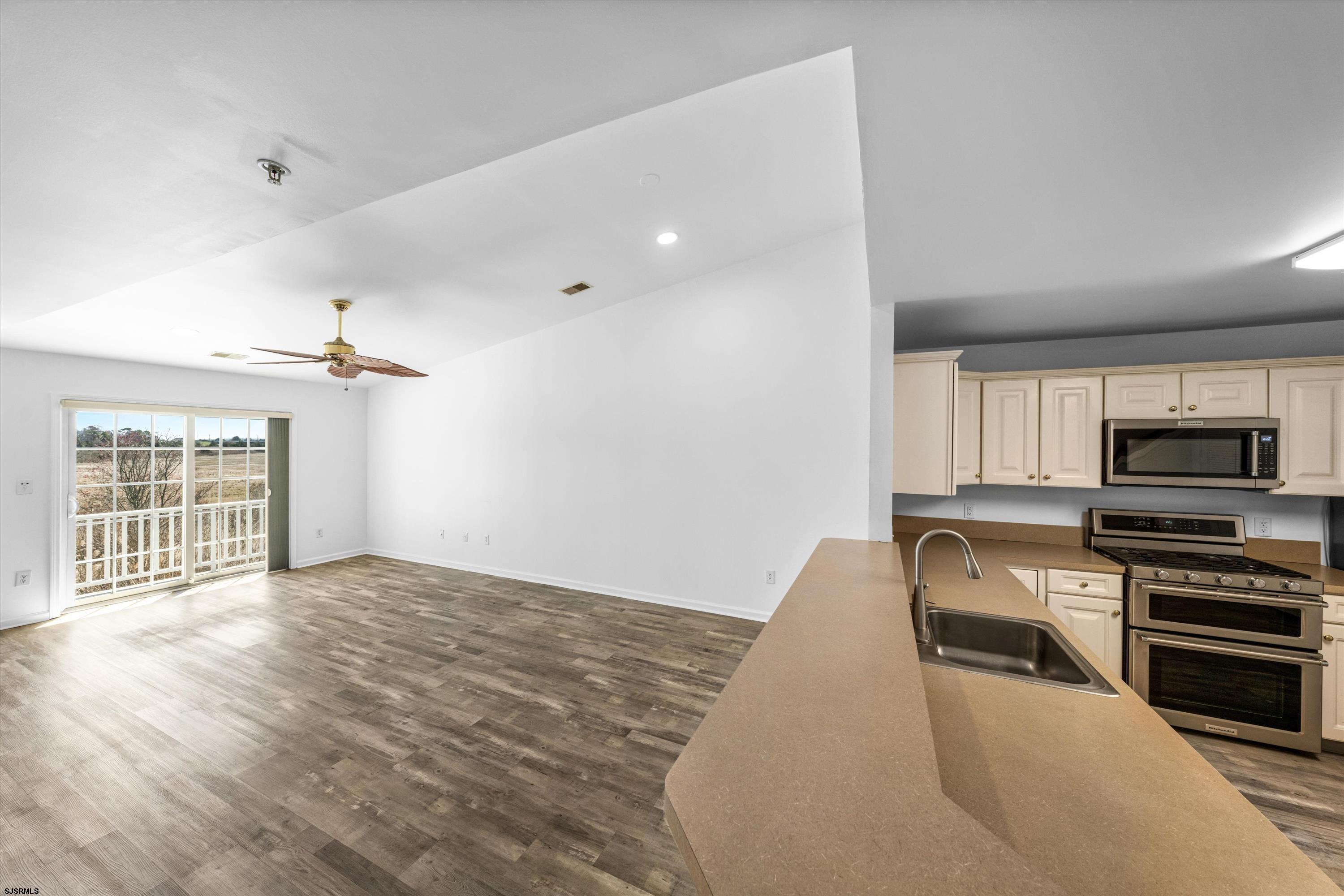 86 Windjammer Drive, Unit 86 Somers Point, NJ 08244 - Photo 13 of 85