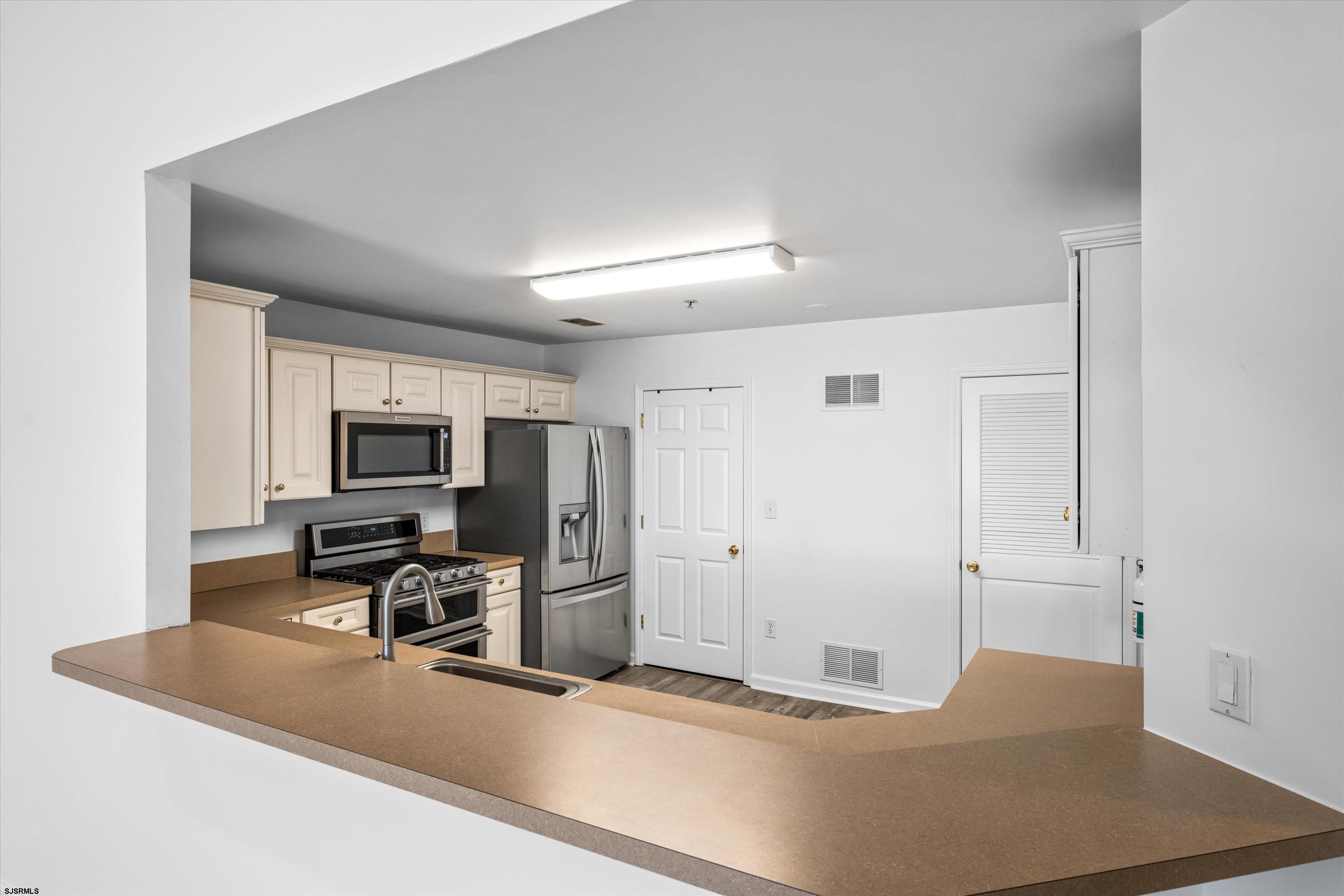 86 Windjammer Drive, Unit 86 Somers Point, NJ 08244 - Photo 15 of 85