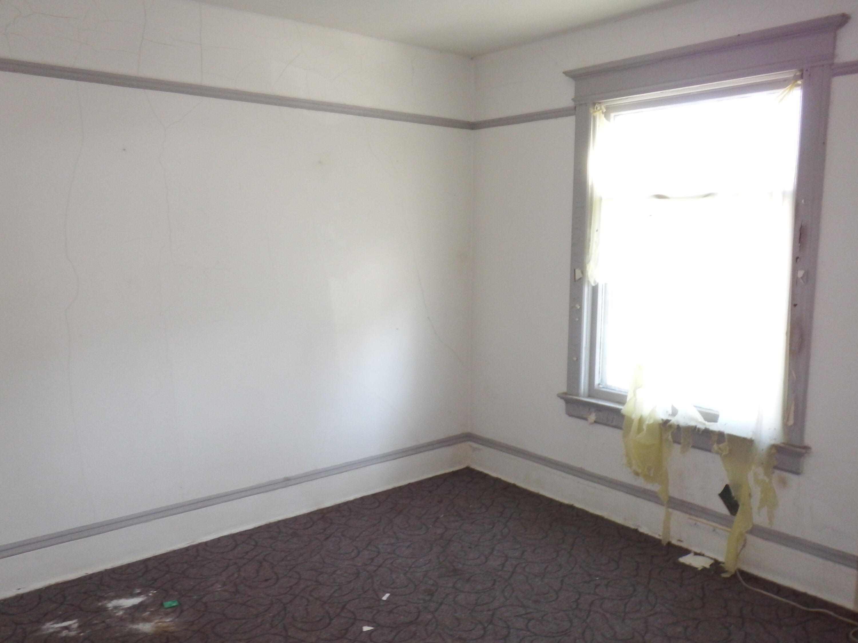 3137 North 29th Street Milwaukee, WI 53216 - Photo 5 of 14 living room