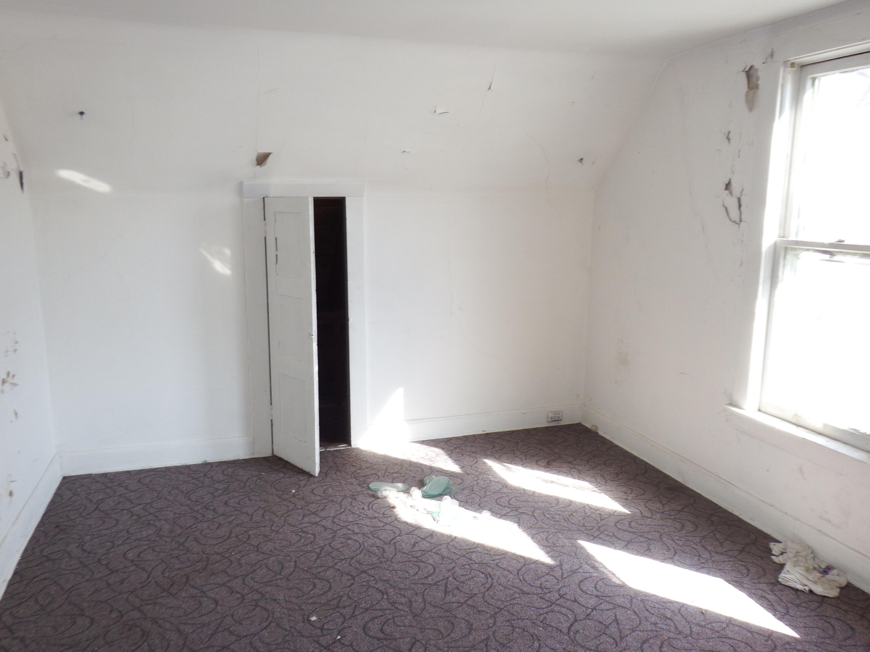 3137 North 29th Street Milwaukee, WI 53216 - Photo 10 of 14 living room