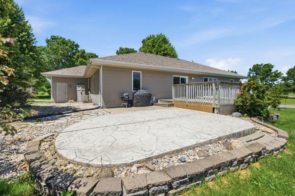 701 Rodefeld Way Madison, WI 53718 - Photo 35 of 41