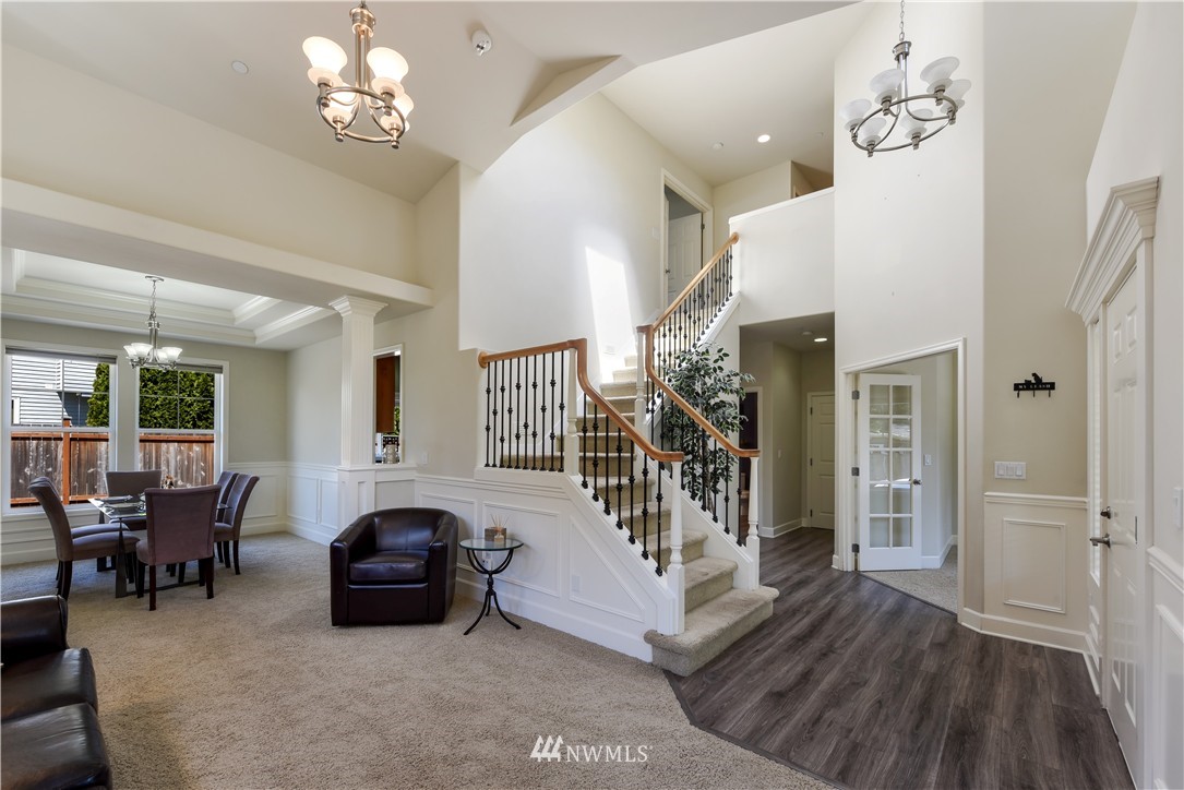 2007 Elma Place Northeast Renton, WA 98059 - Photo 2 of 12